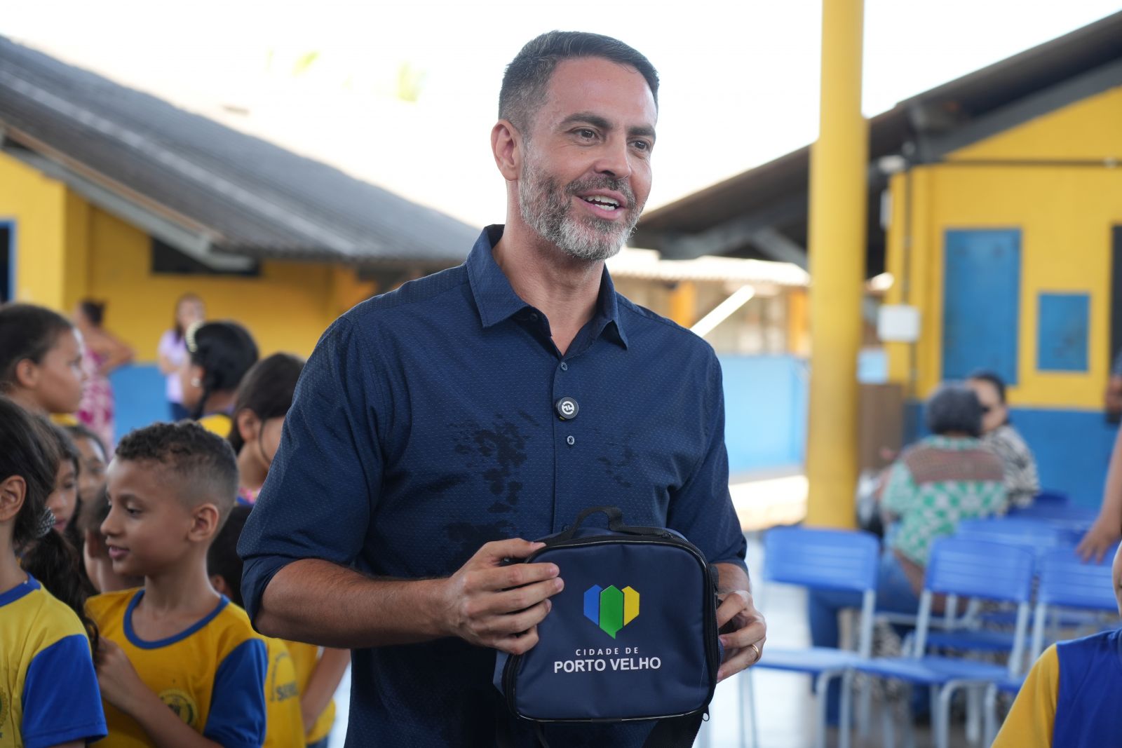 Léo Moraes destacou que a retomada das obras reforça o compromisso da gestão municipal com a educação